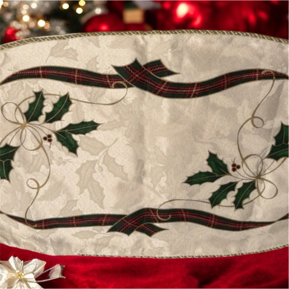 Lenox Holiday Nouveau Oval Table Runner  Centerpiece - Picture 3 of 7